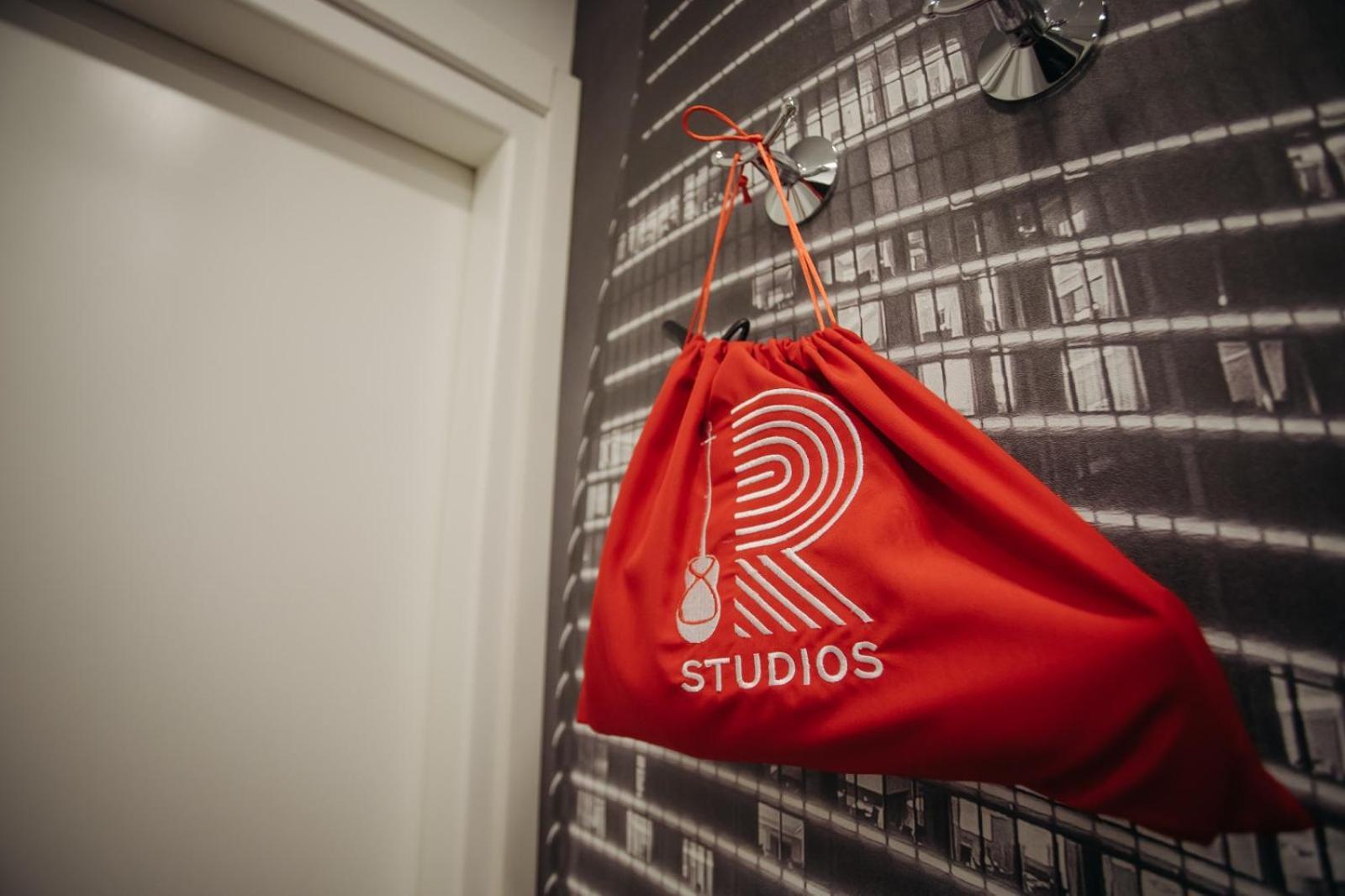 R Studios Old Μπακού Εξωτερικό φωτογραφία
